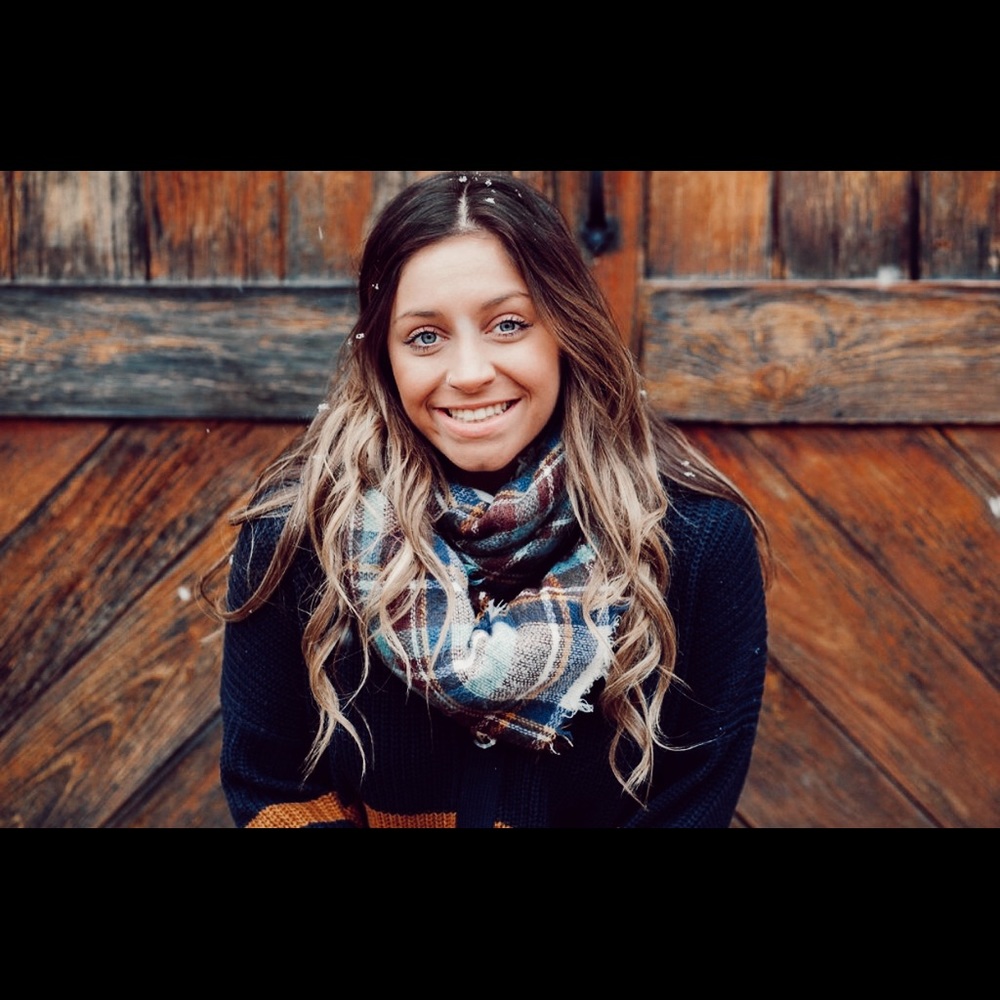 Meet your Posher, Gabriella